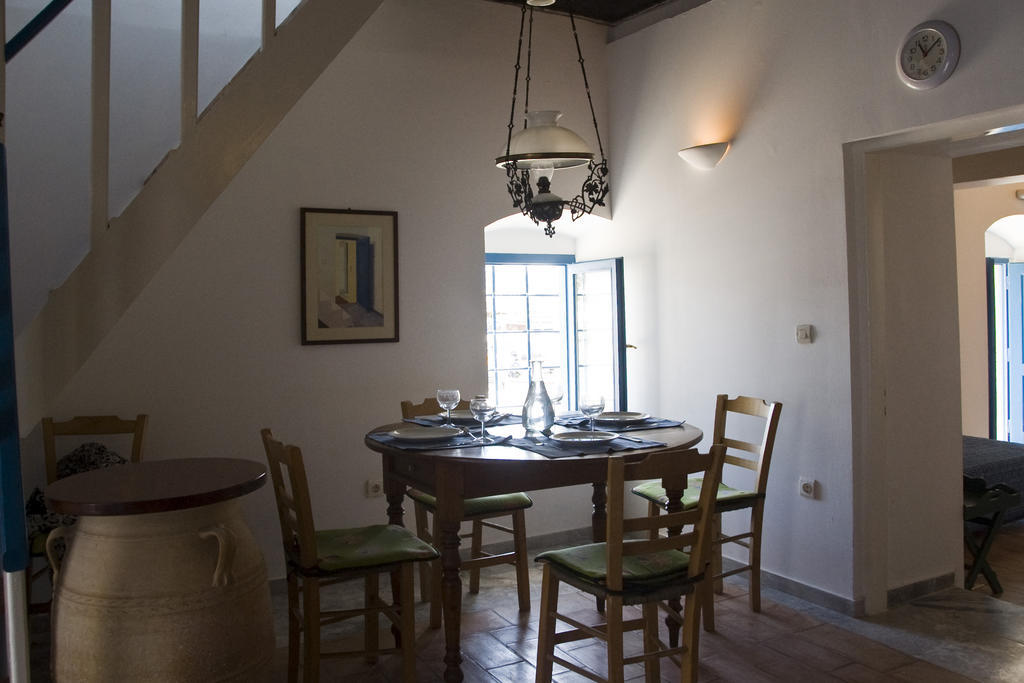 Τhe White Houses Makrýgialos Pokoj fotografie